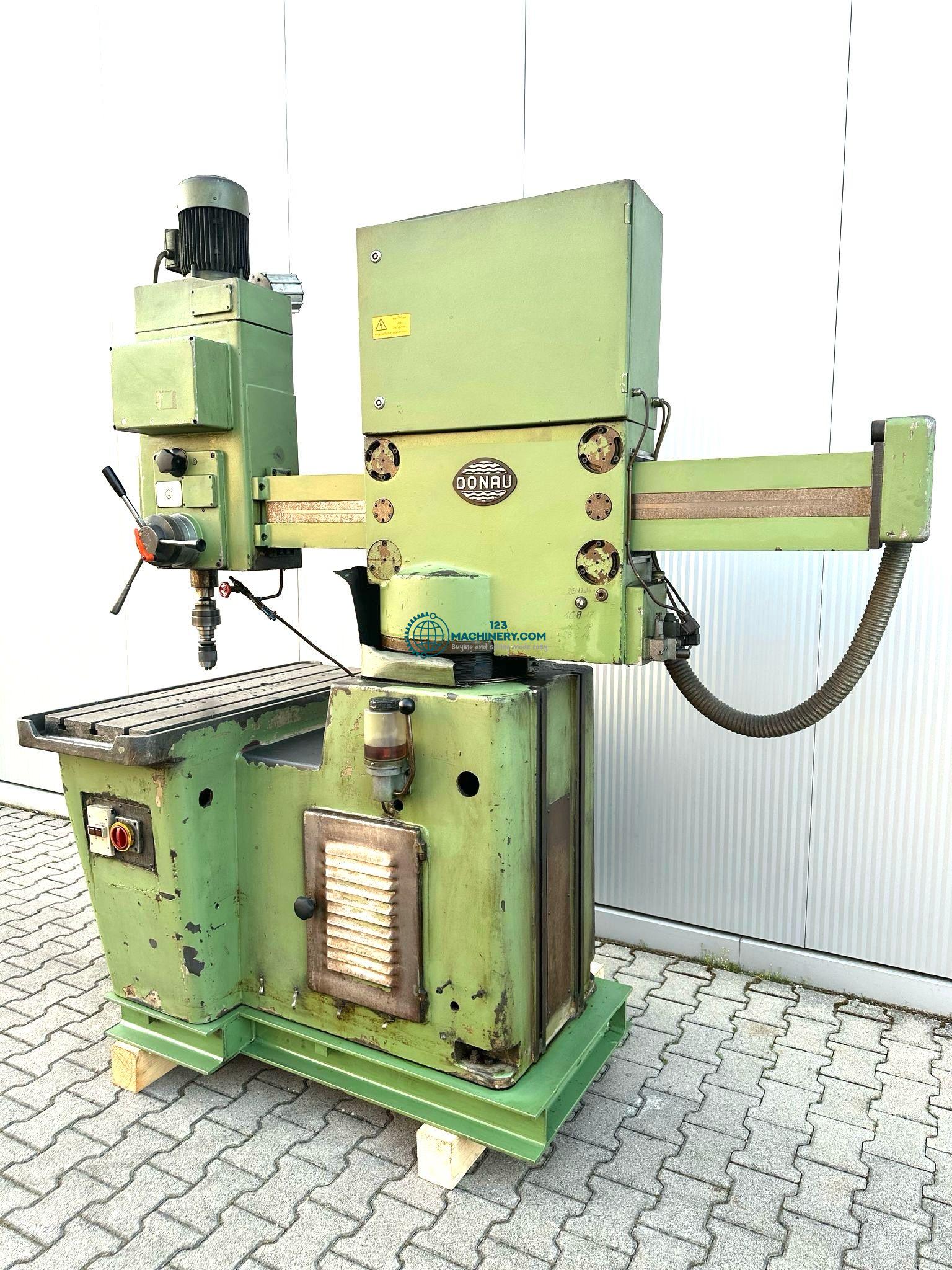 DONAU DR 40z Schnellradialbohrmaschine
